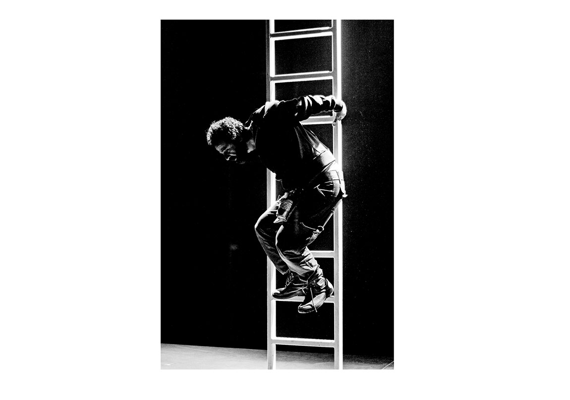 İmparatorluk Kuranlar Yahut Şümürz Sahnede!