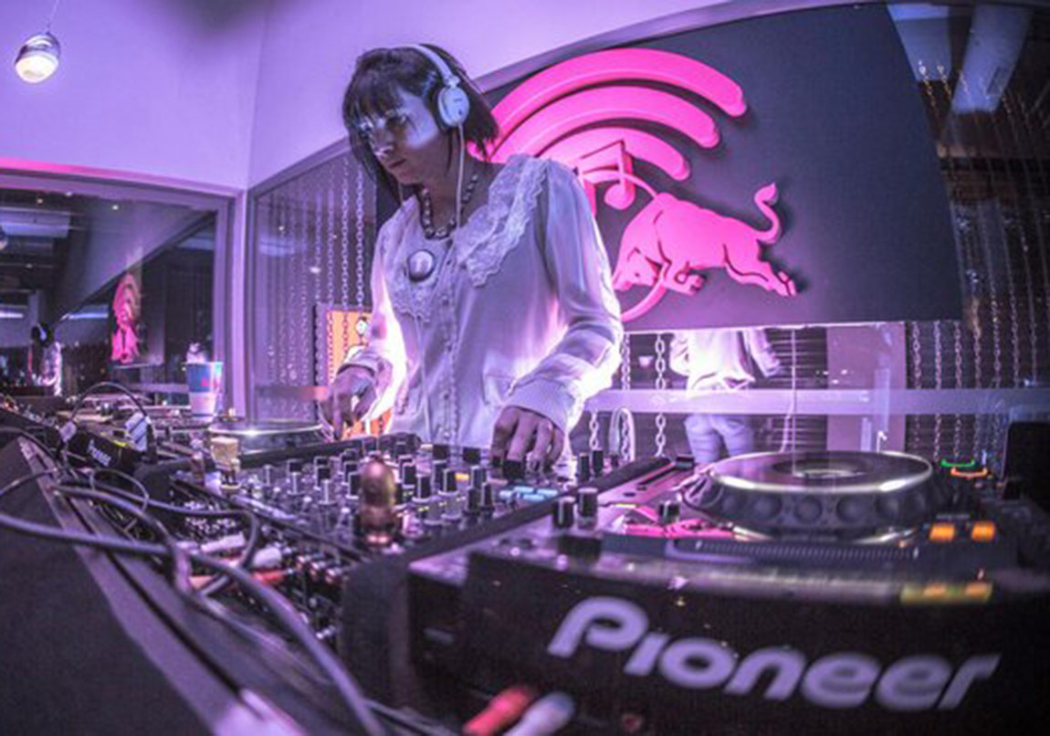 Zıt Kutuplar Red Bull Music Academy ile Kesişiyor