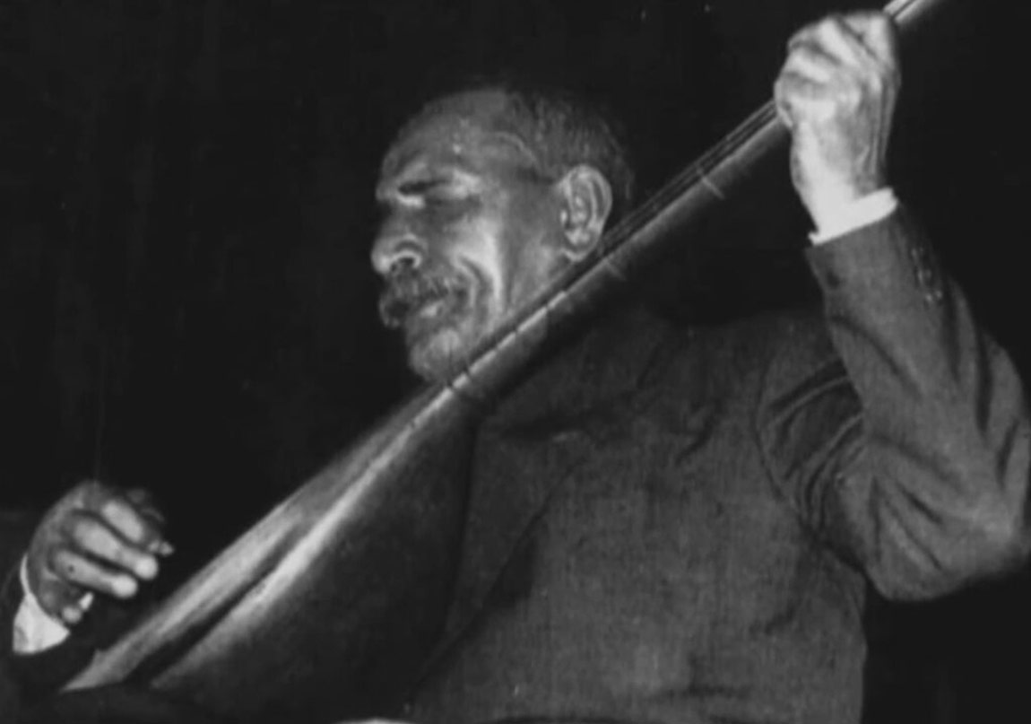 Bugün Aşık Veysel’in Doğum Günü