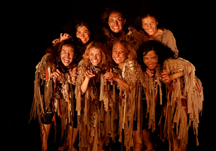 TALES’in İlk Oyunu “Macbeth’in Cadıları Bir de Bizden Dinleyin”den Yeni Gösterimler