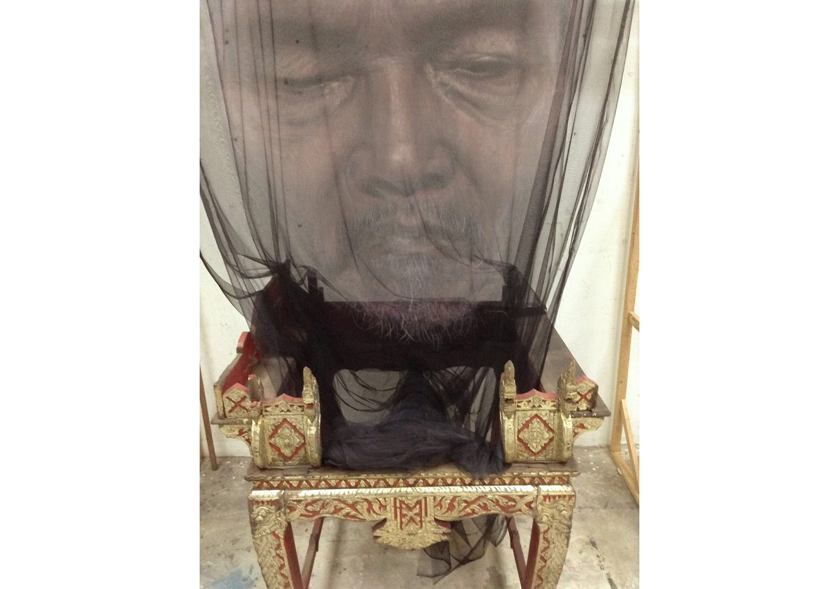 Başka Bir Dünyanın Kapılarını Aralayan Portreler