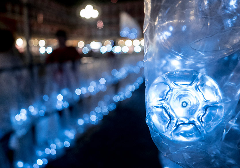 Pet Şişelerin Büyüleyici Labirenti