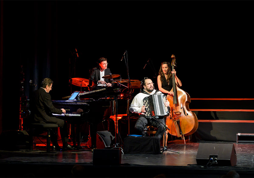 “Paris! The Show” 15 Aralık’ta Zorlu PSM’de