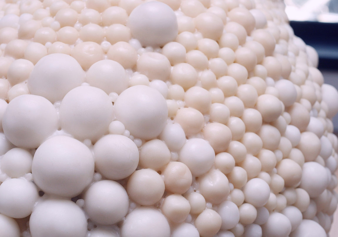 Çizmekle İlgili Her Şeyi Seven Bir Kadın