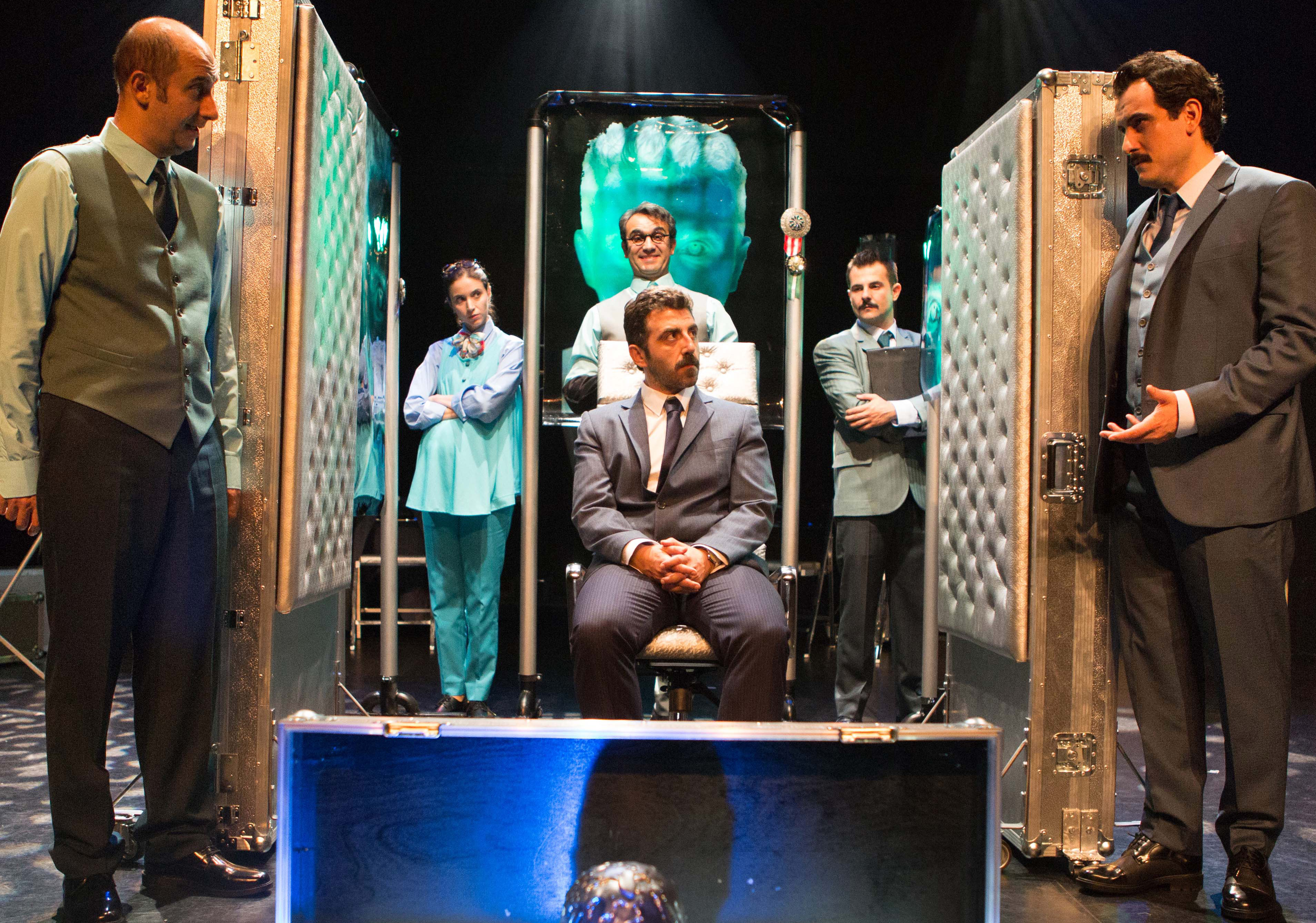 Tiyatroadam’dan Ivan Ivanoviç Var Mıydı Yok Muydu?