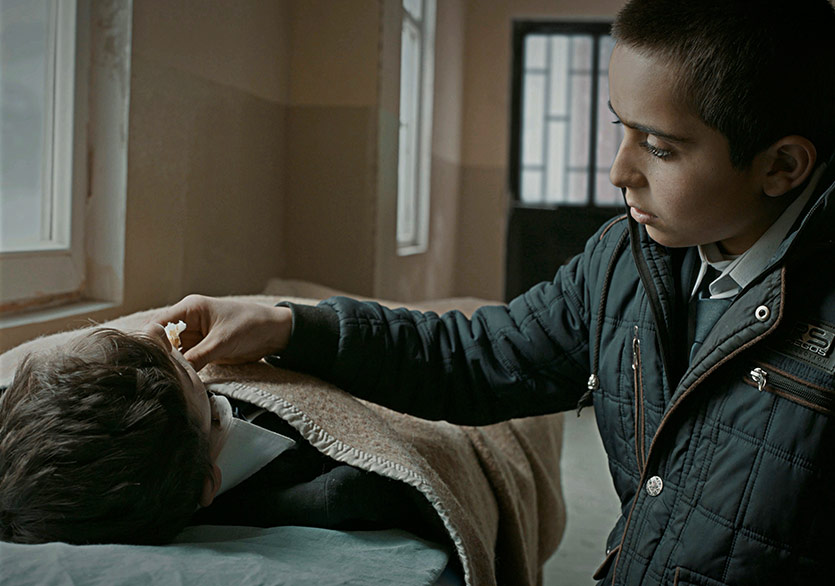 Ferit Karahan’ın Yeni Filmi Okul Tıraşı’nın Afişi ve Fragmanı Yayımlandı