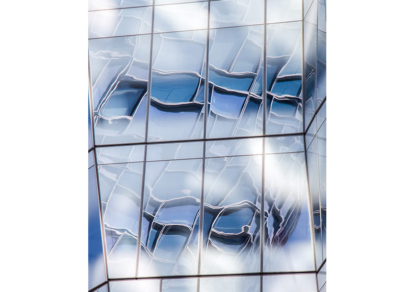 Gökdelenler Sanal ve Gerçeklik Arasında Sıkışıyor