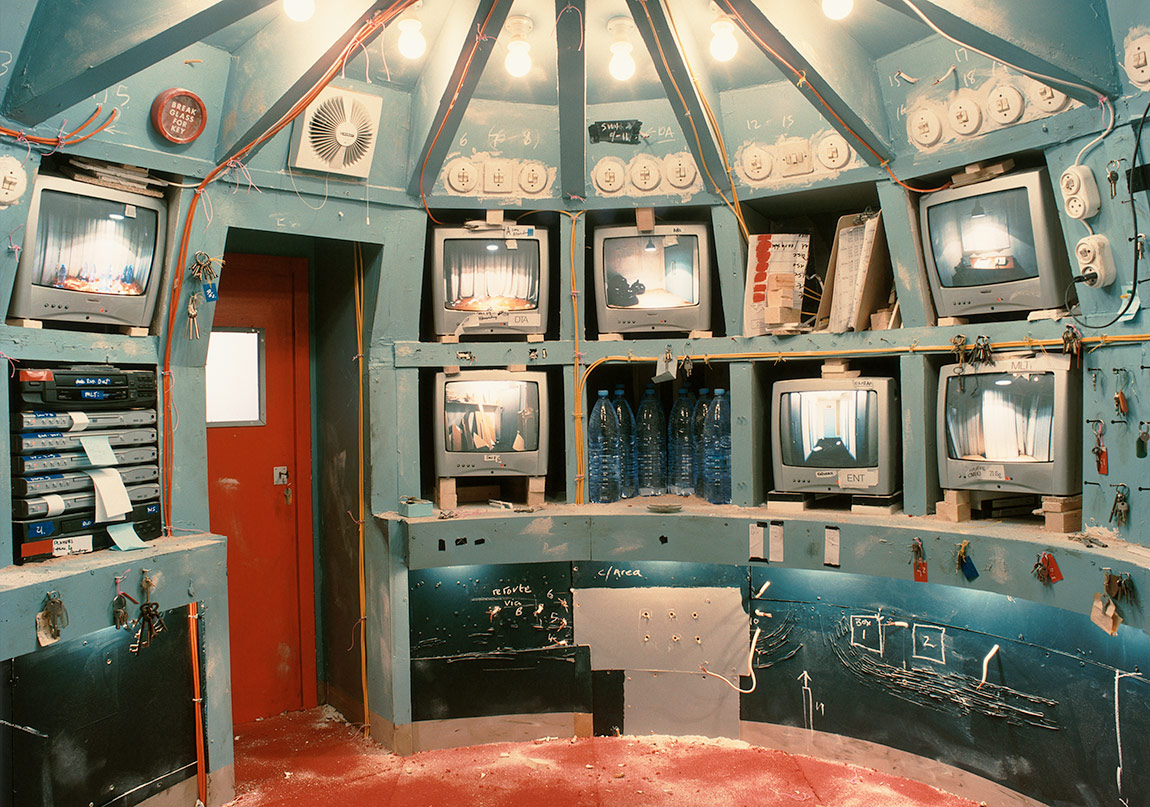 Sıradan Objelerle Hayal Edilmiş Mekânlar