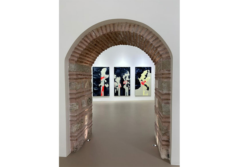 Olgu Ülkenciler’in “Zamanların En İyisiydi, Zamanların En Kötüsüydü” Sergisi Galeri Bosfor’da