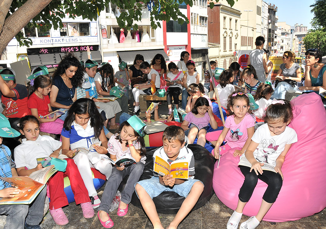 Farklılıkların Buluşma Noktası: Kütüphaneler