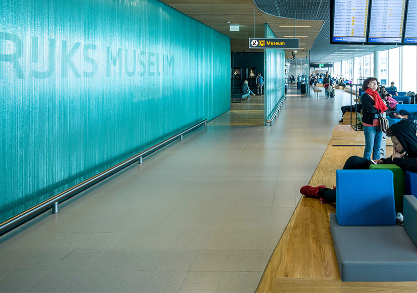 Havaalanında Tarihi Sürpriz!