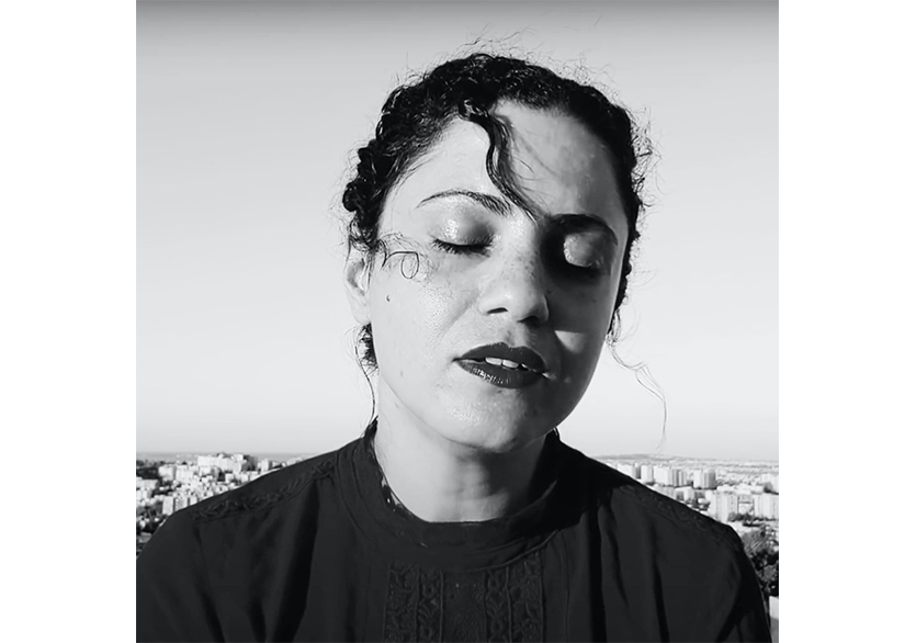 Emel’den Farklı İklimlerde Dolanan Yeni Bir Albüm