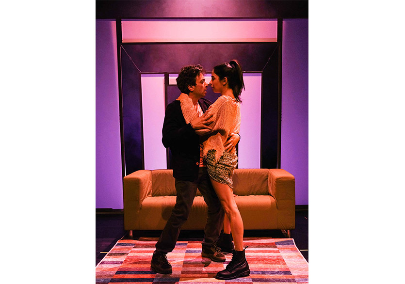 Tiyatro iN Yapımı “Kim Bu Ben” Sezonu Açıyor