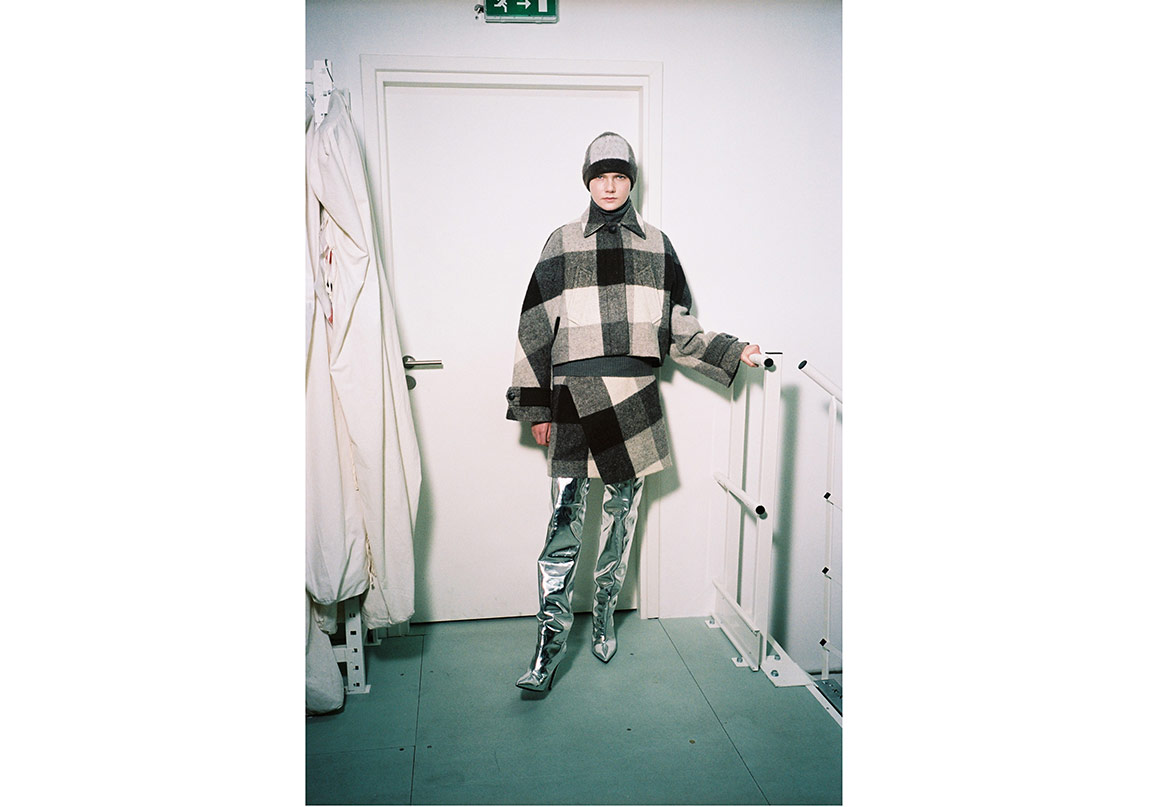 Balenciaga Pre-Fall Koleksiyonunu Tanıttı