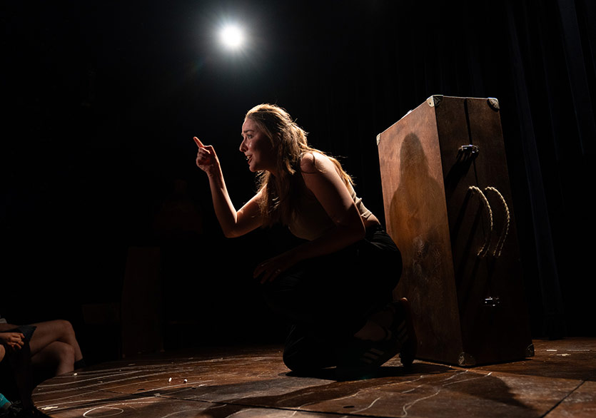 “Yaşama ve Ölüme Aynı Yerden Bakmaya Çabalıyoruz”