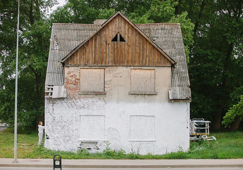 Viran Evden Sanat Eserine