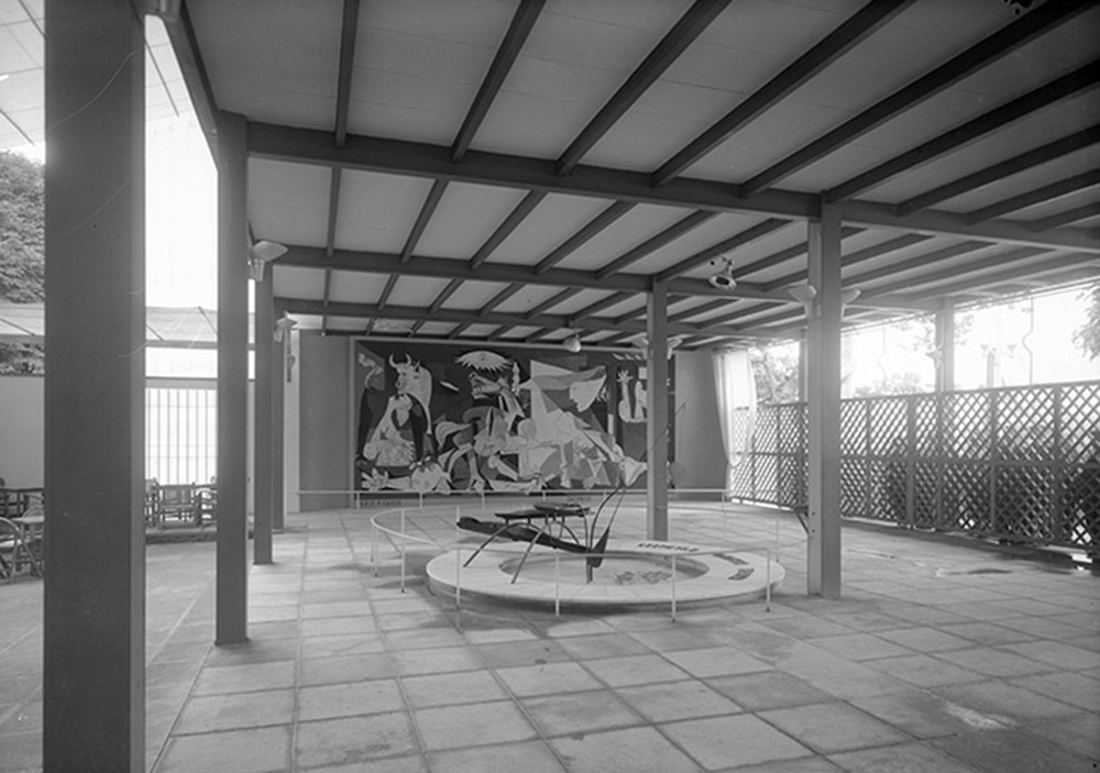 Guernica, The Reaper ve İspanya Tarihinden Notlar