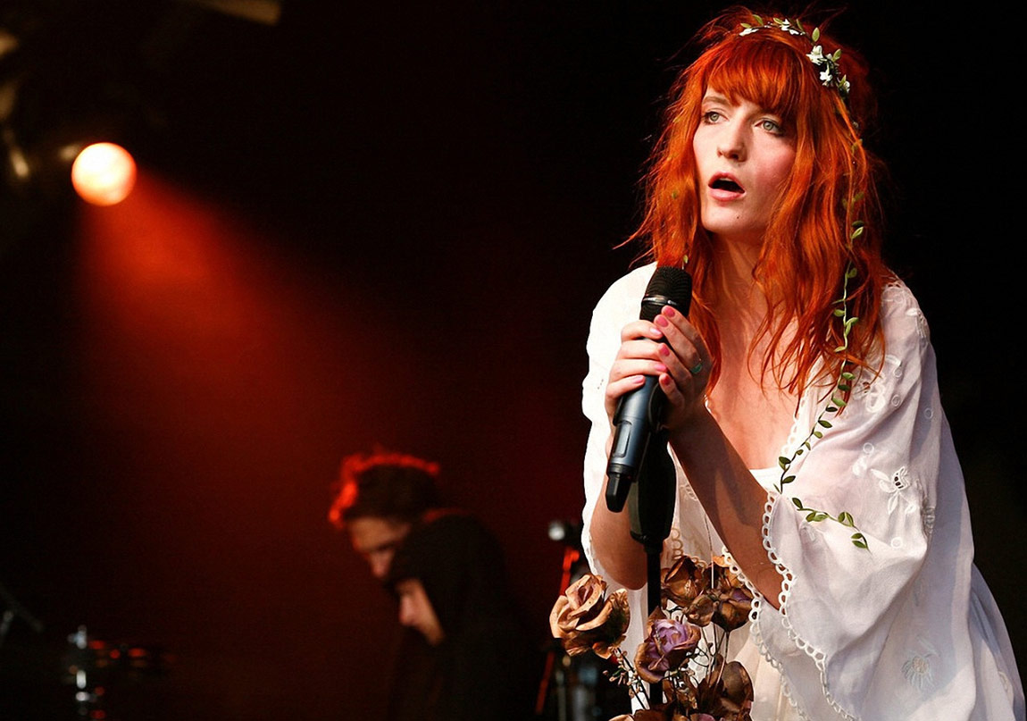 Florence + The Machine Tim Burton’ın Yeni Filmi İçin Şarkı Söyledi