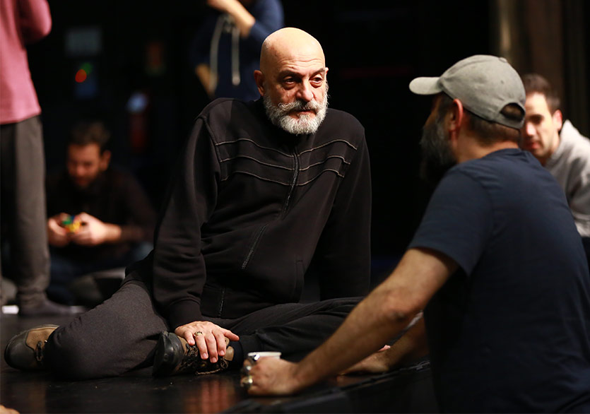 Dehşet Verici ve Dokunaklı Bir “İlk Aşk” Hikâyesi