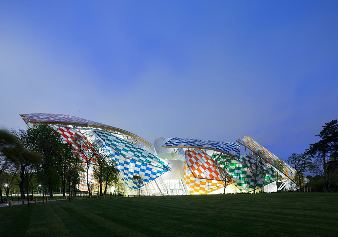 Daniel Buren’in Paris Çıkarması