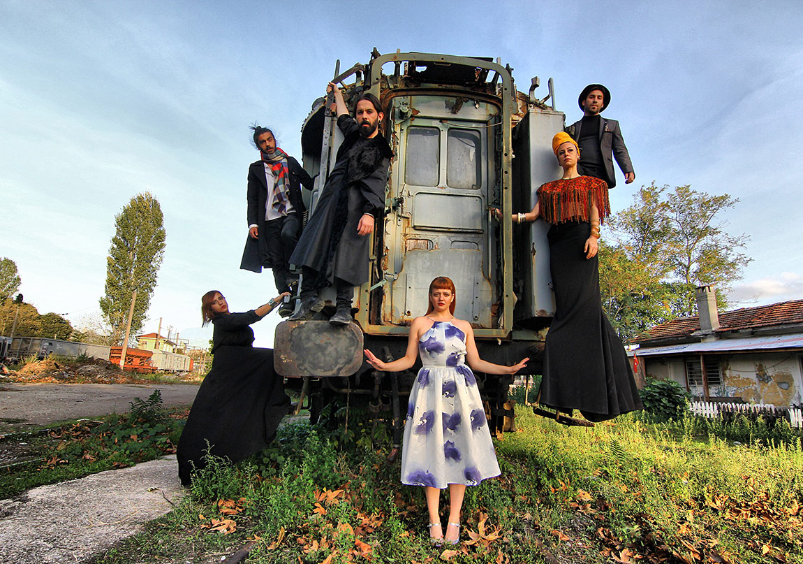 Kenardakiler Oyunu Payda Platformu Yararına Sahnelendi