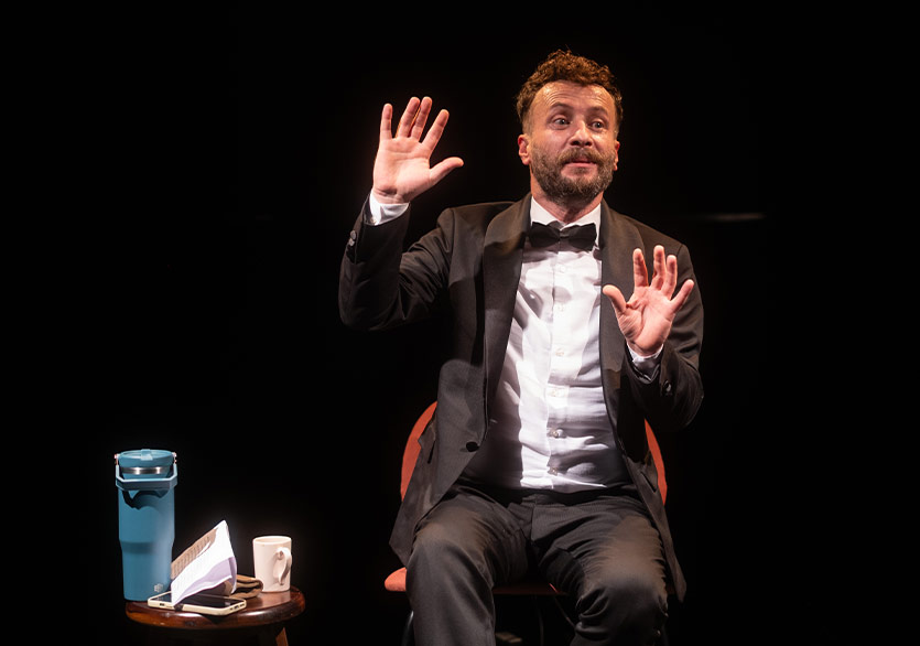 Mehmet Küçük’ün Tek Kişilik Oyunu “Ben Zek”ten Yeni Gösterimler