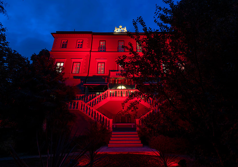 İsveç Sarayı’nın 150. Yıl Kutlamaları “Red Dream” Sanat Etkinliğiyle Başladı