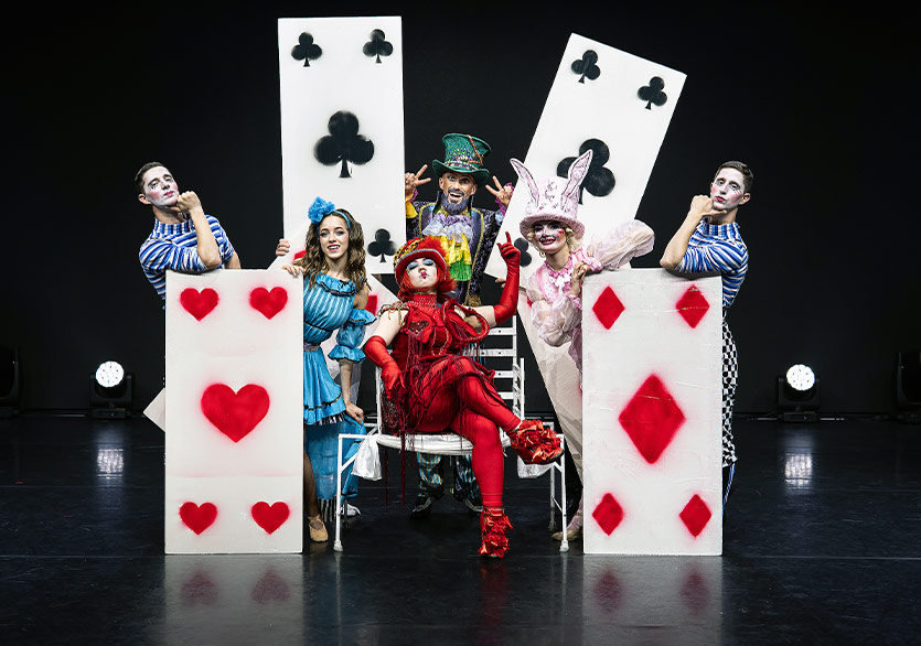 Elysium Pro Art “Alice’s Mirrorland Adventure” ile İstanbul’da