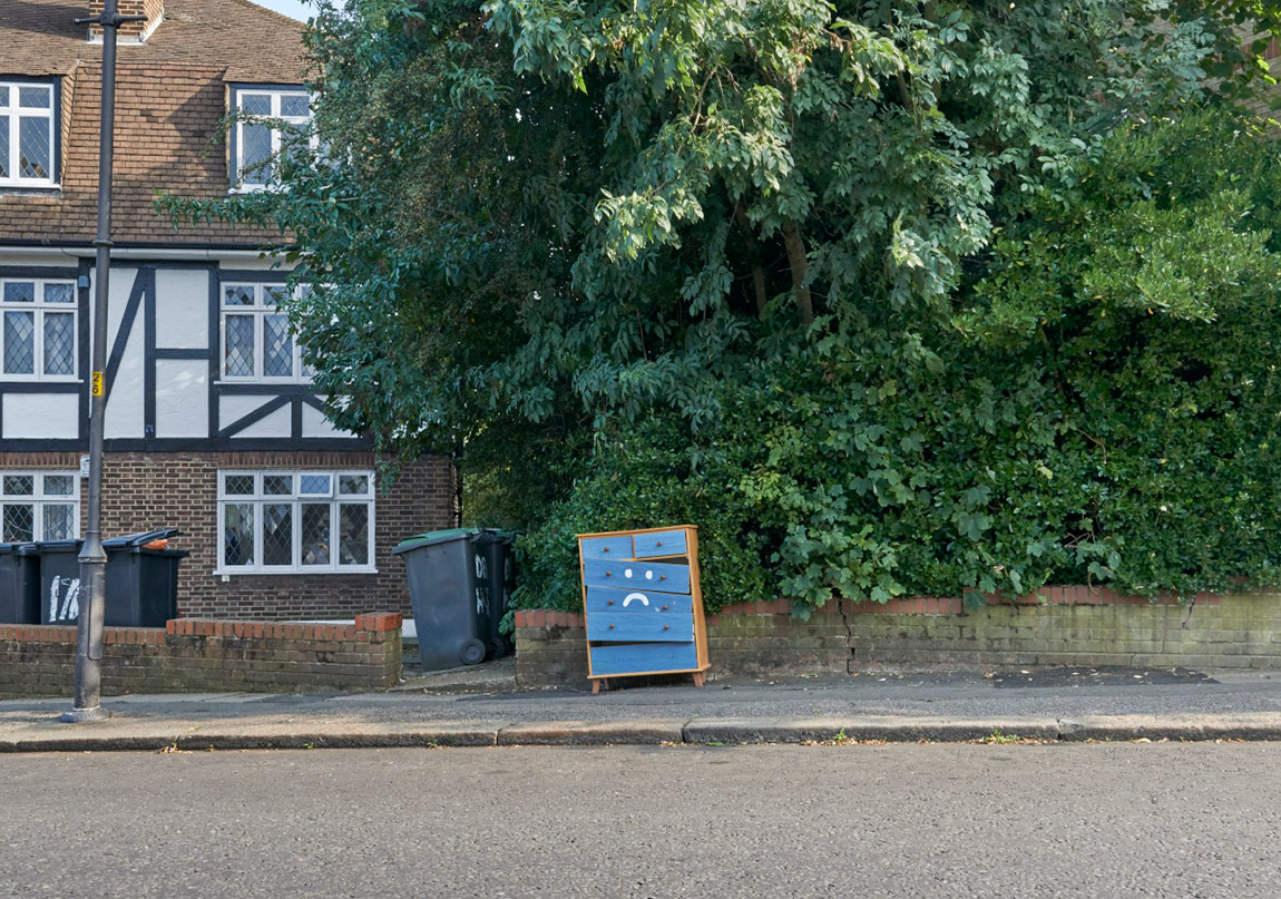 İronik Yazılar Sokak Aralarını Renklendiriyor