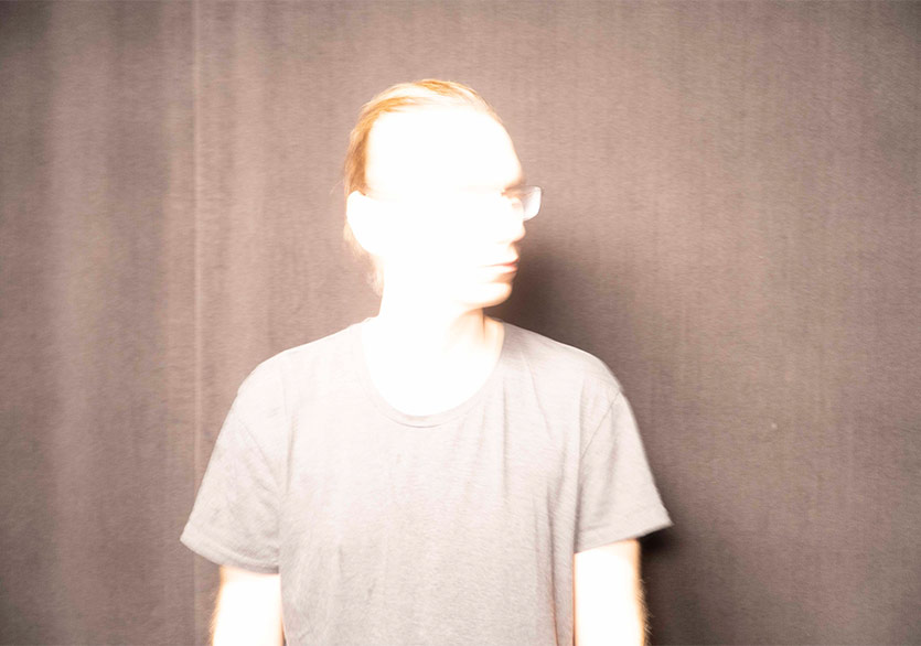 In Hoodies, Mind Shifter’ın Yeni EP’si “Paracausal Conflicts”e Konuk Oldu
