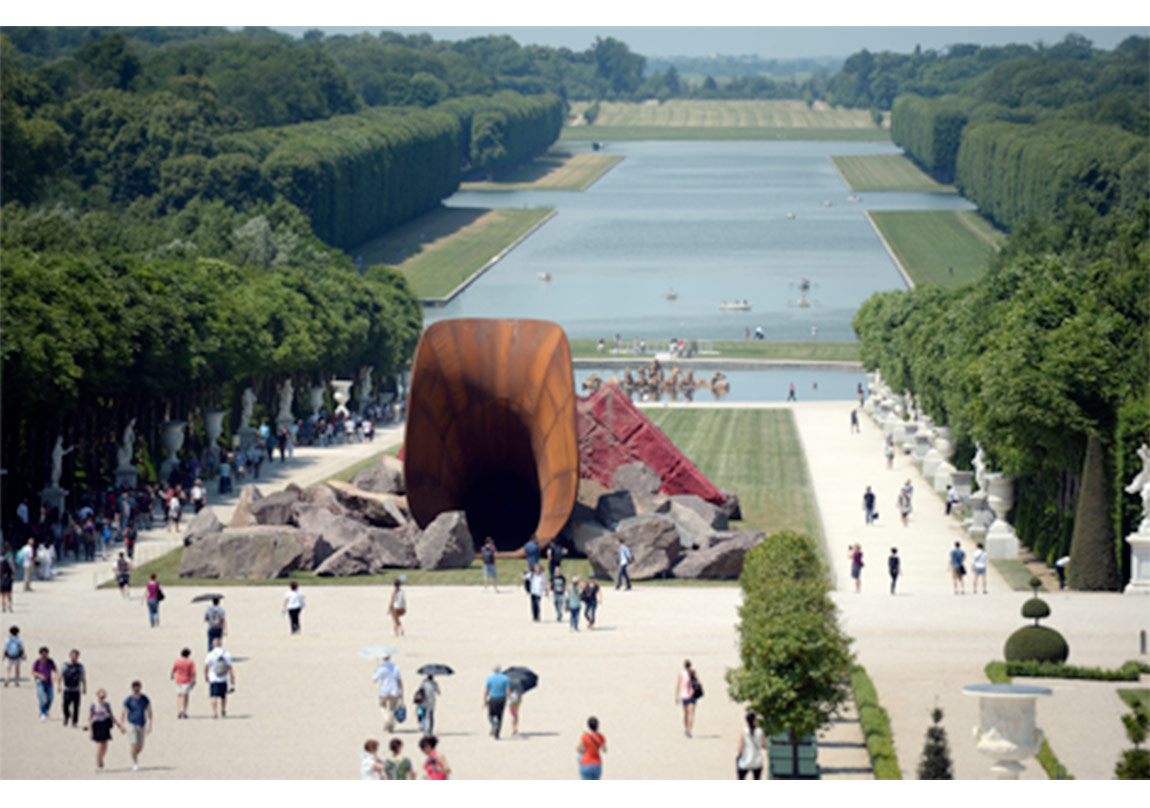 Anish Kapoor'un Eserine Saldırı
