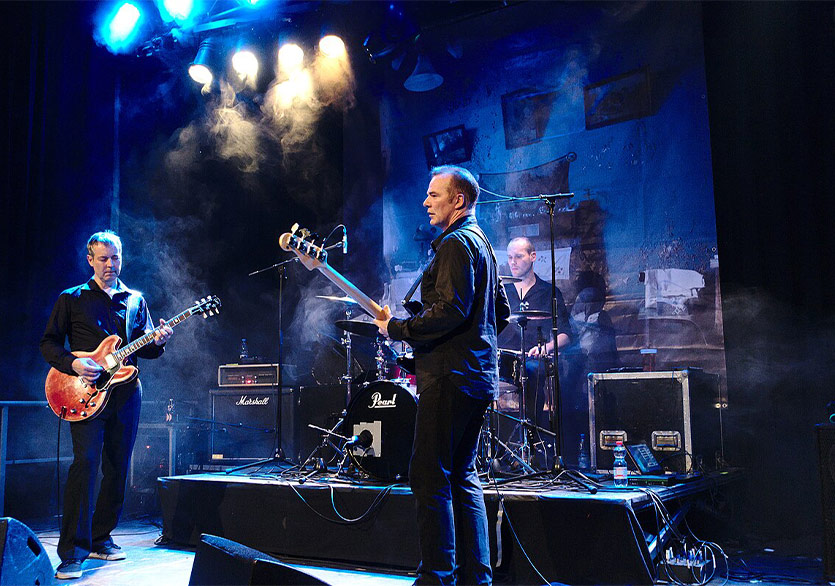 Pink Turns Blue, 22 Kasım’da Roxy’de