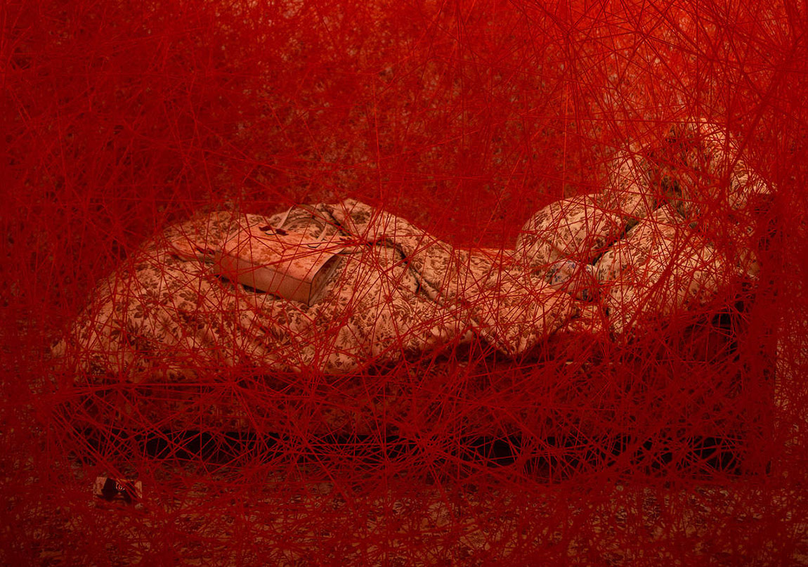 Gucci Mağazasında Dev Kırmızı Bir Labirent