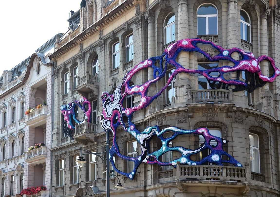 Tarihi Binayı Saran Doku