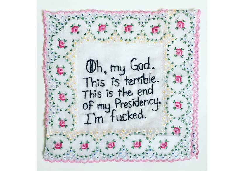 Trump Tweetleri Nakışlara İşleniyor