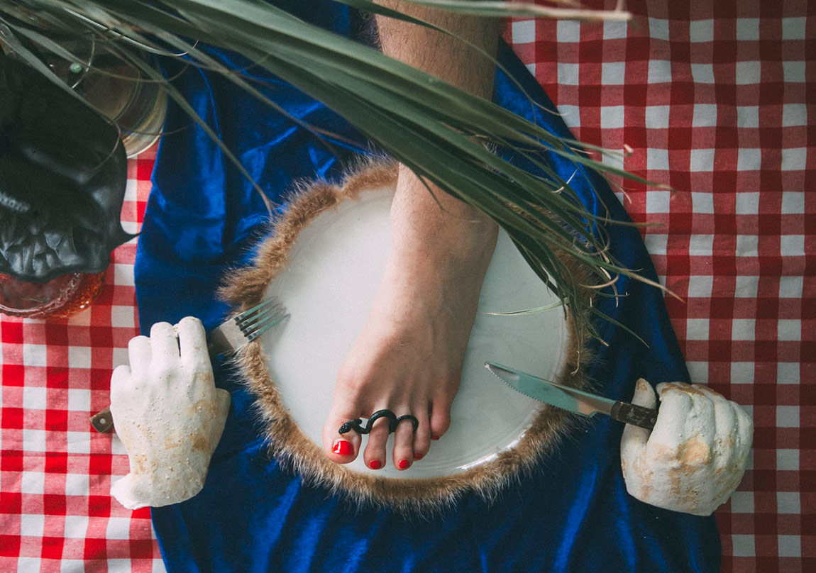 Görmeye Katlanamamak ya da Defalarca İzlemek