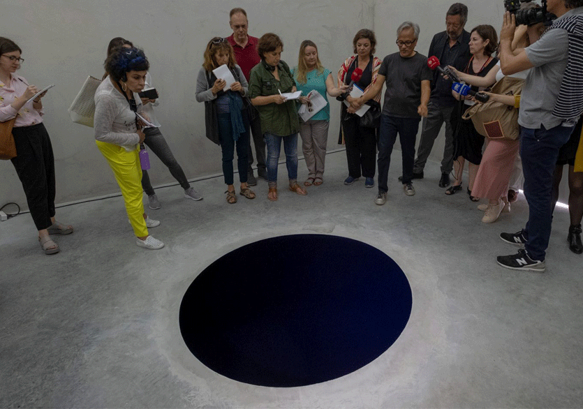 Anish Kapoor Eserinde Görünmez Kaza