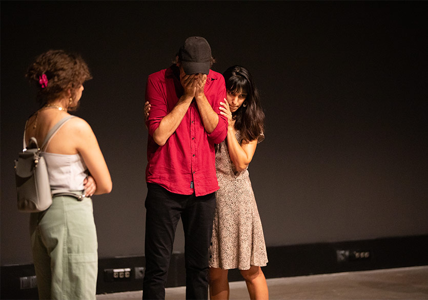 Nadir Sönmez’in “Ama” Oyunundan İki Yeni Gösterim