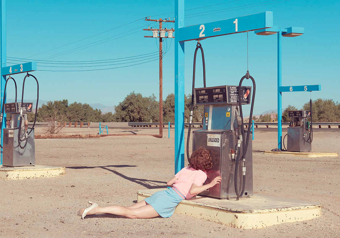 Günlük Hayattan Sürreal Kadın Portreleri