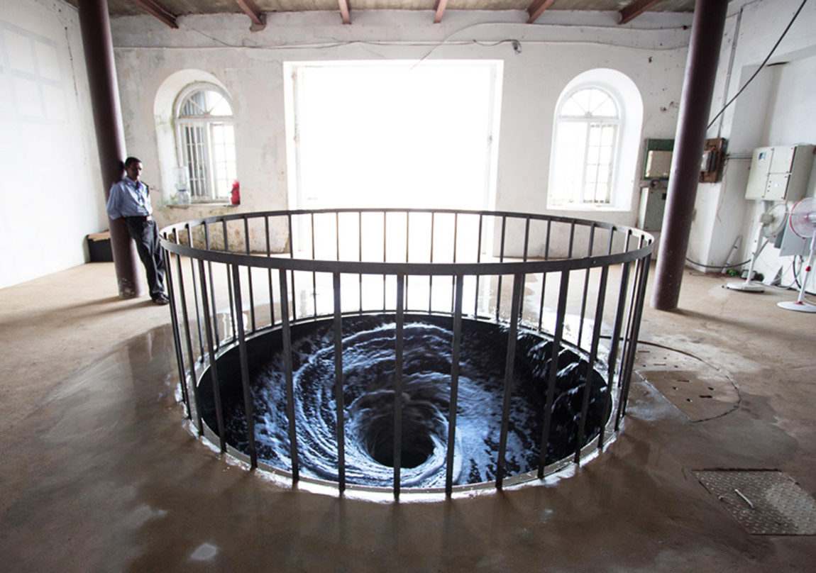Anish Kapoor’un Su İle Yarattığı Kara Delik İlk Kez Amerika’da