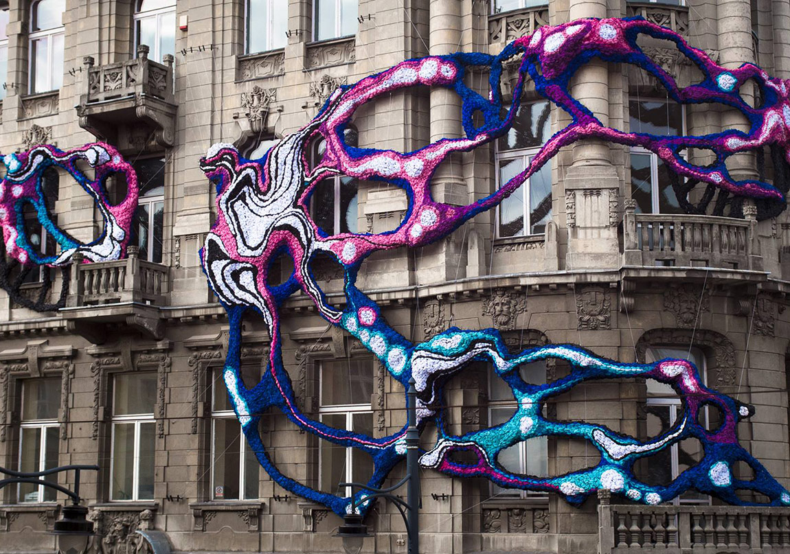 Tarihi Binayı Saran Doku