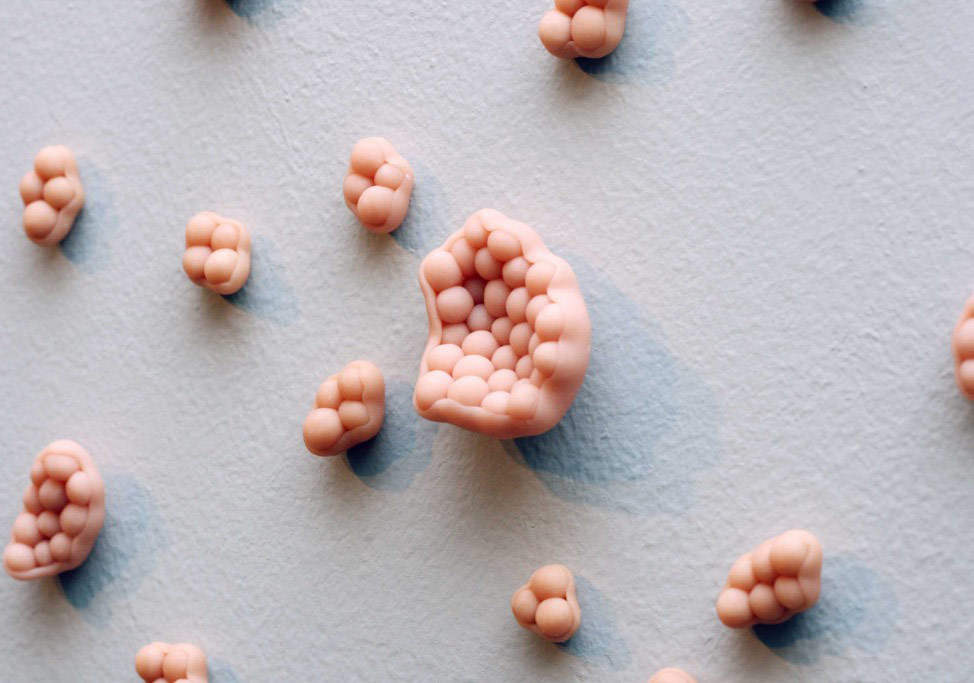 Çizmekle İlgili Her Şeyi Seven Bir Kadın