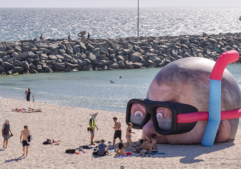 Şnorkelli Damien Hirst 12 Milyon Doları Beklerken