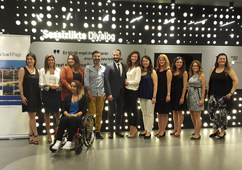 Farkındalığı Arttırmayı Amaçlayan Sergi: Sessizlikte Diyalog