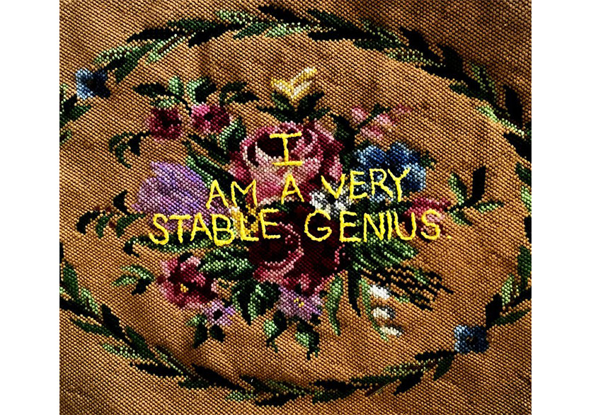 Trump Tweetleri Nakışlara İşleniyor