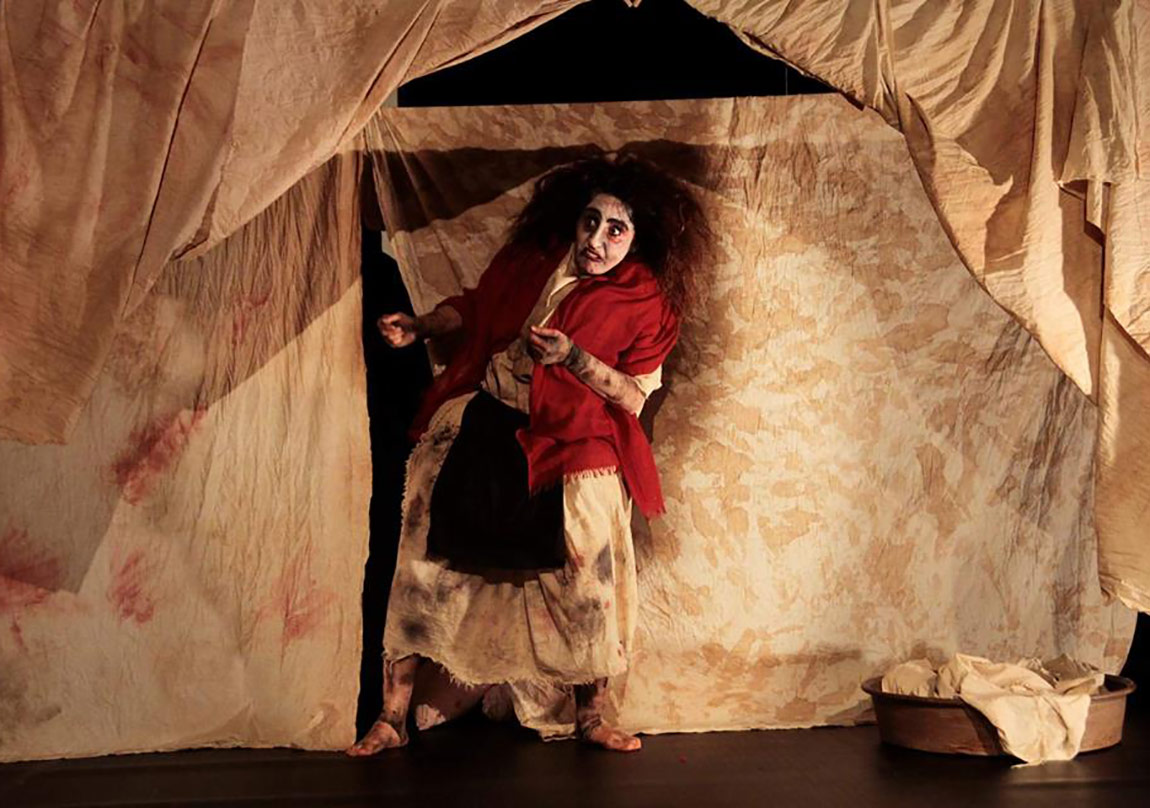 Şatonun Altında Oyunu Sahnede!