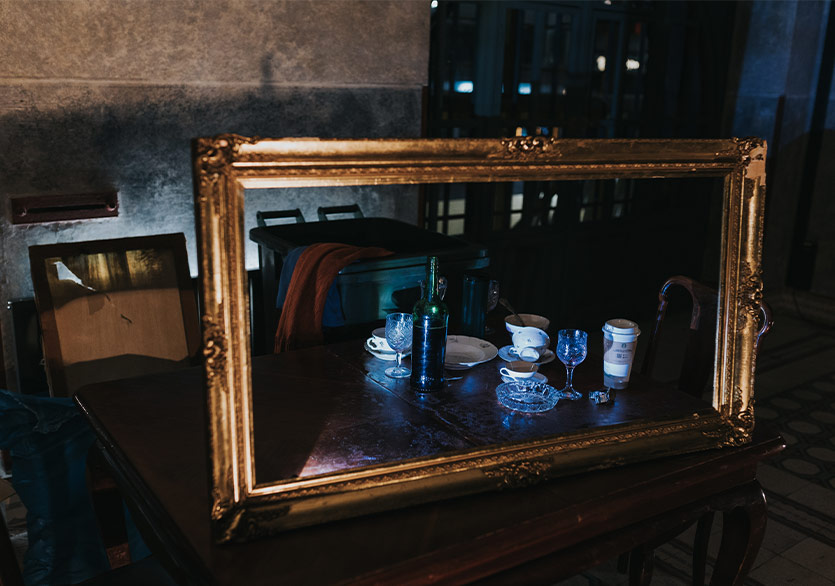 “Annemden Kalan Gül Ağacı Masanın Üzerinde Çaydanlık Beyaz Bir İz Bıraktı” 5 Nisan’da Metrohan’da