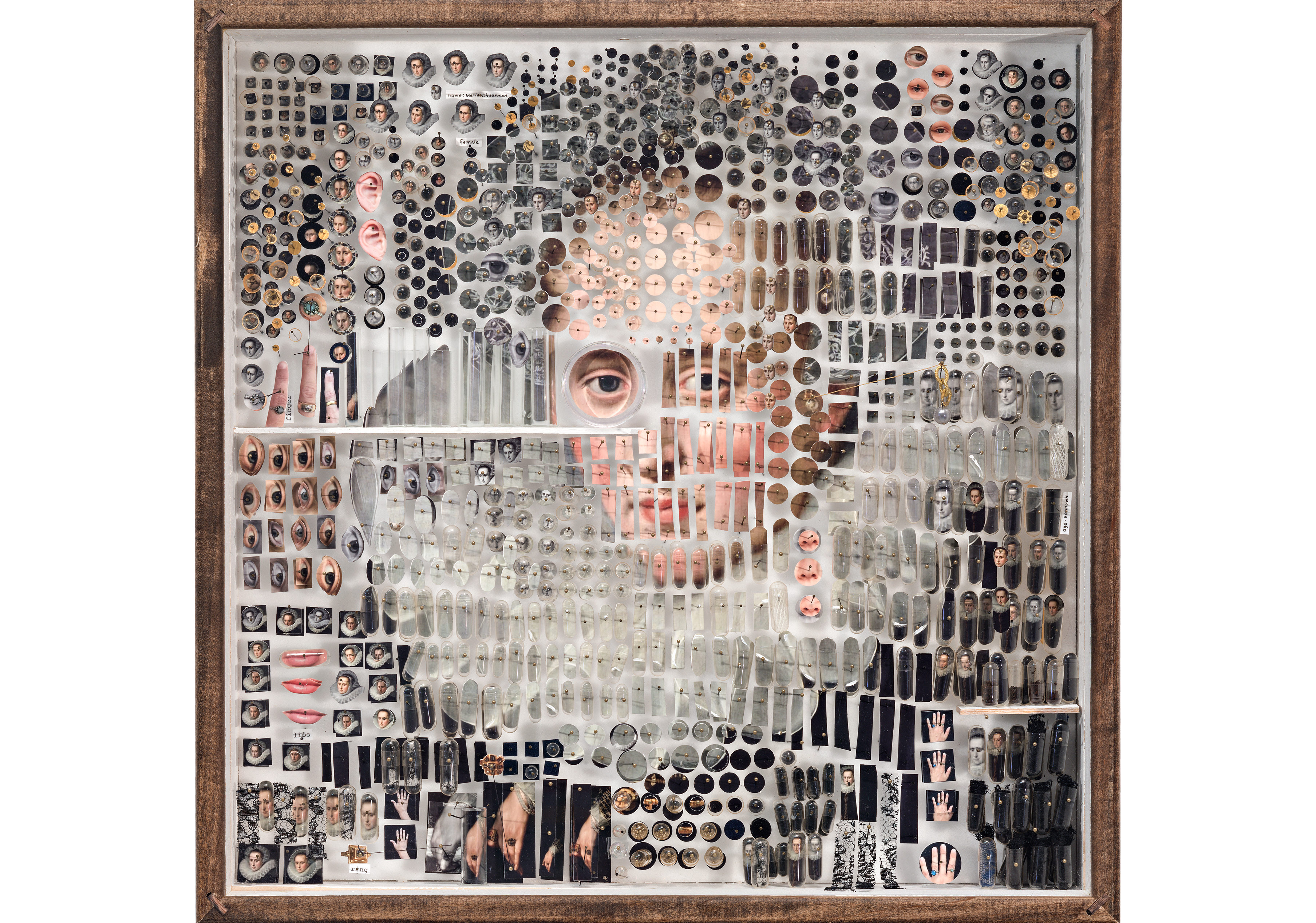 İğne Ucunda Portreler