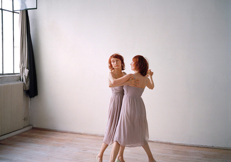 Gerçek mi, Yansıma mı?