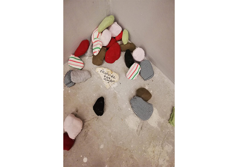 Saadet Sorgunlu “Adı Sandıkta Kaldı (Saklı)” Sergisiyle Kasa Galeri’de